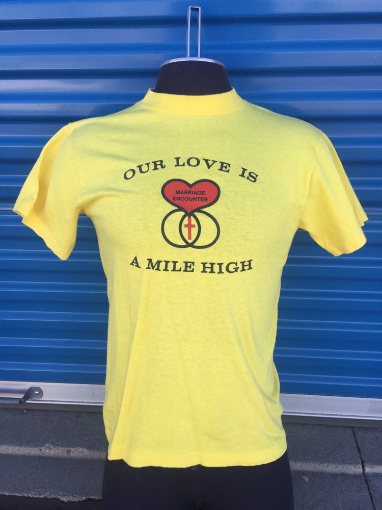 Vintage 70s Medium Anvil T-shirt // Single Stitch // 100 // Made in USA // Denver // Mile High // Yellow // Unisex