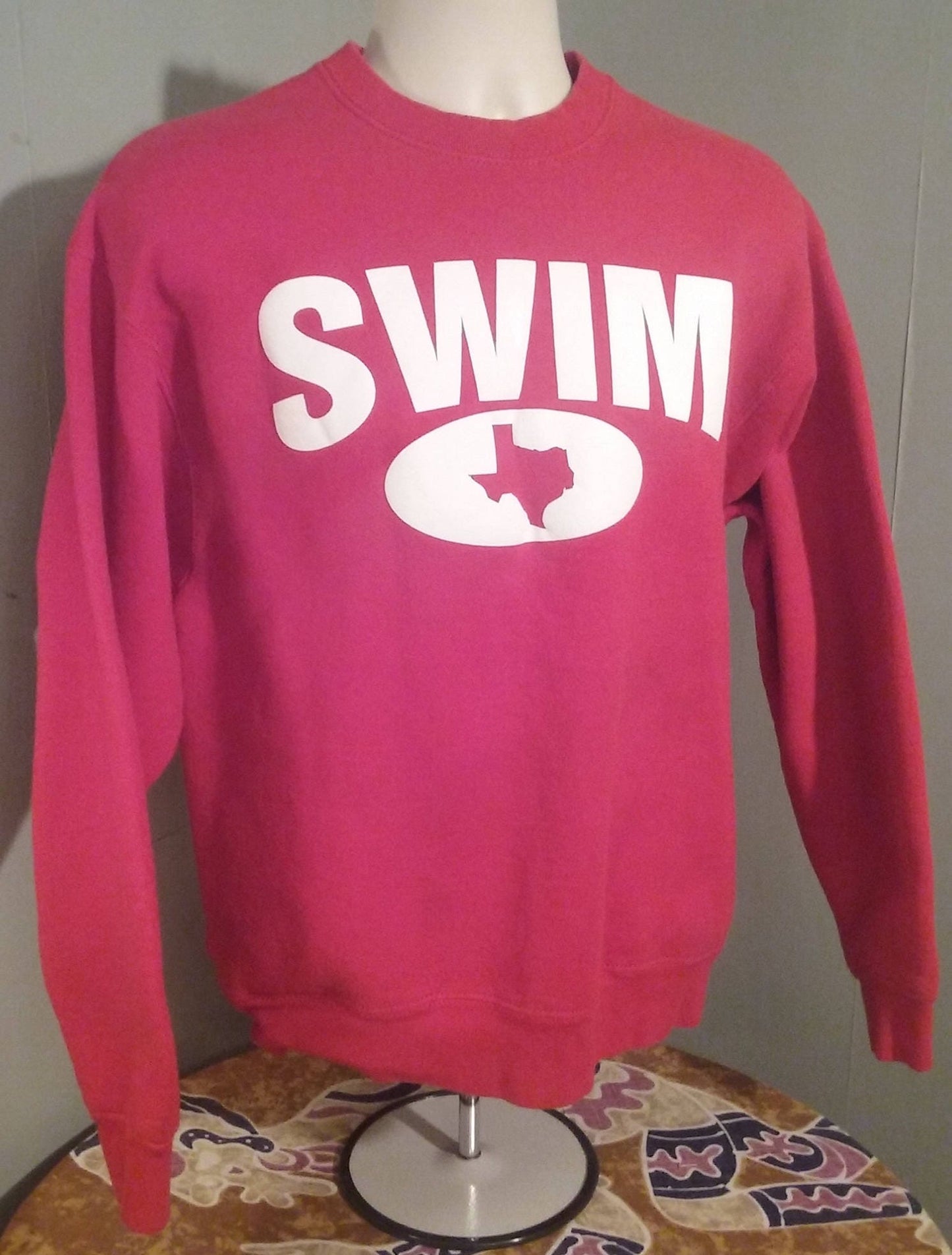 Vintage FOTL "Texas Swim" // Red // Cotton/Poly // Large Sweatshirt // Made in USA // 90 Cotton 10 Polyester
