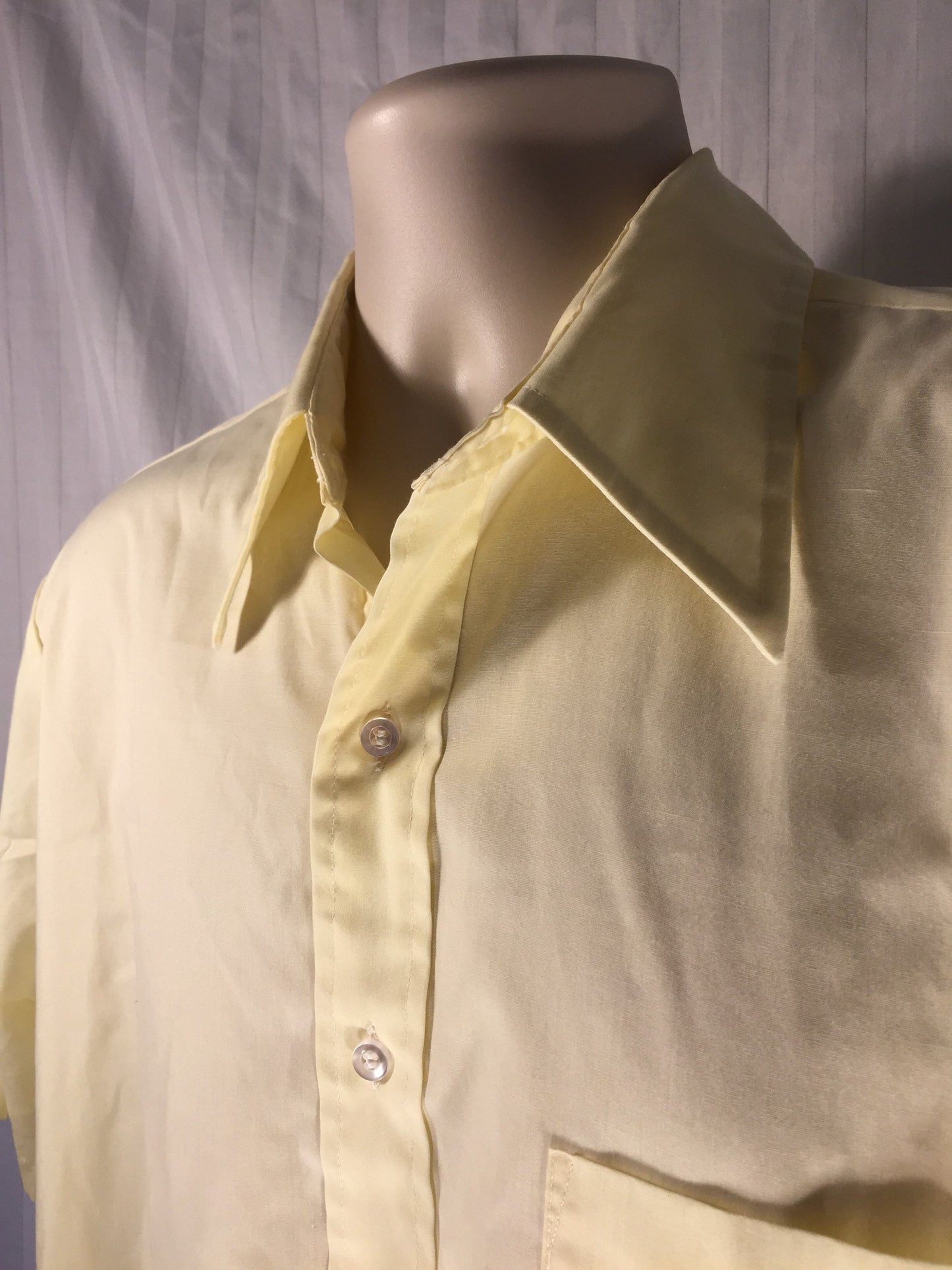 ARROW Burma Kent Shirt // Short Sleeve // Yellow // Poly Cotton // Button down // Straight collar