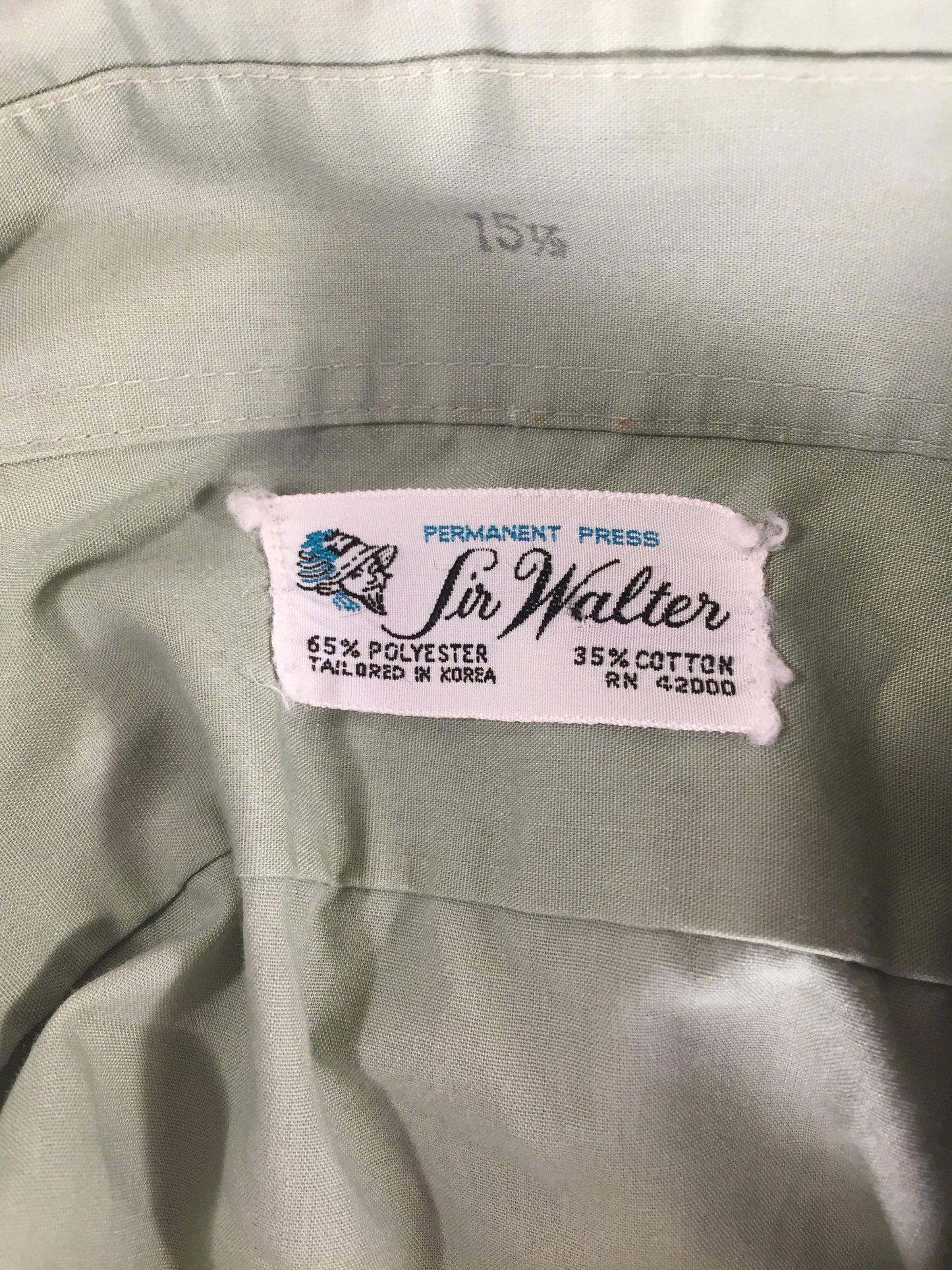 Vintage 70s // Sir Walter Green Casual Shirt // 65 Poly 35 Cotton // RN 42000 // Made in Korea // Sage // Sage