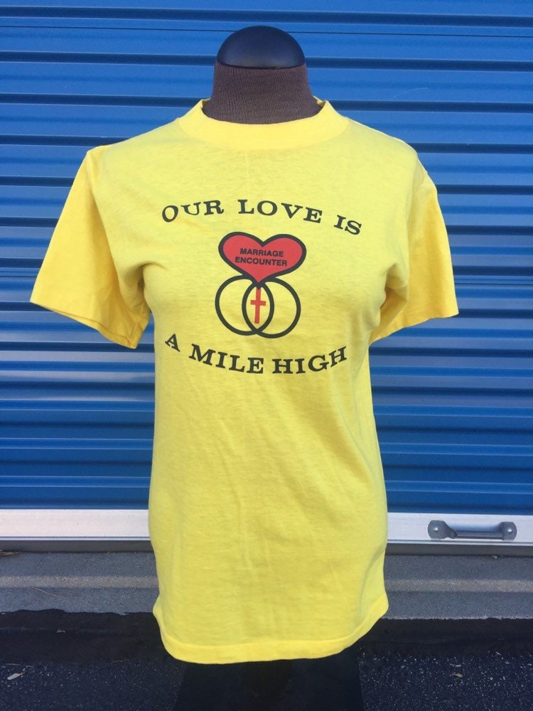 Vintage 70s Medium Anvil T-shirt // Single Stitch // 100 // Made in USA // Denver // Mile High // Yellow // Unisex