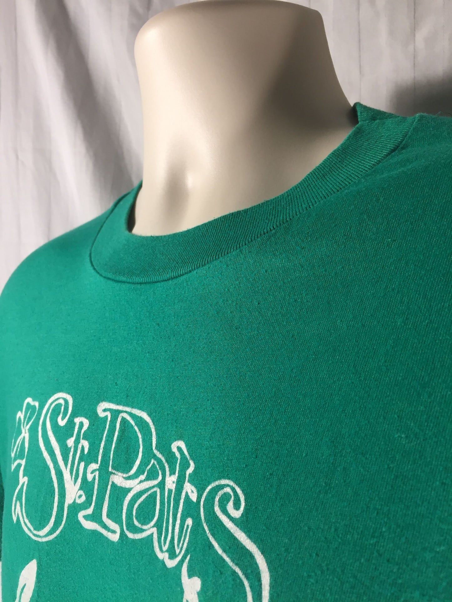 Vintage 80s Hanes Fifty-Fifty Large Green St. Patrick's Day T-shirt // Single Stitch // 50/50 // Made in USA // 1988 // Lucido's
