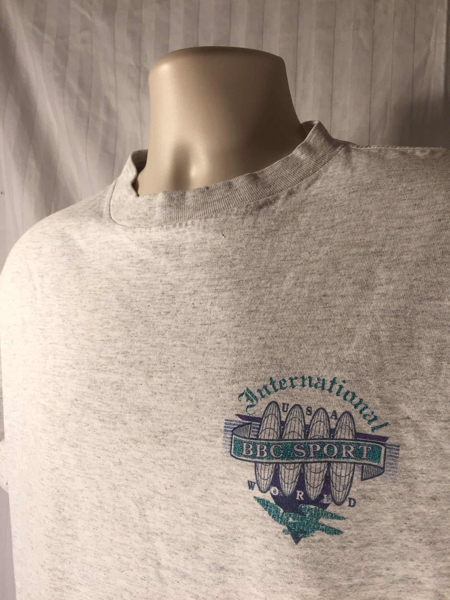 Vintage 80s 90s Bugle Boy Medium T-shirt // Single Stitch // 100 Cotton // Made in USA // Gray Heather // BBC Sport // International