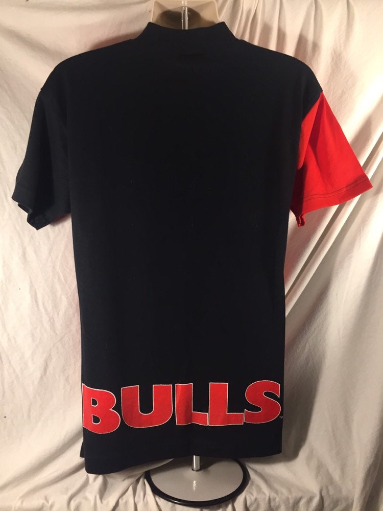 Vintage 90s Chicago Bulls Tru-Fan T-Shirt // Medium // 100 Cotton // Made in USA // Jordan Pippen // NBA