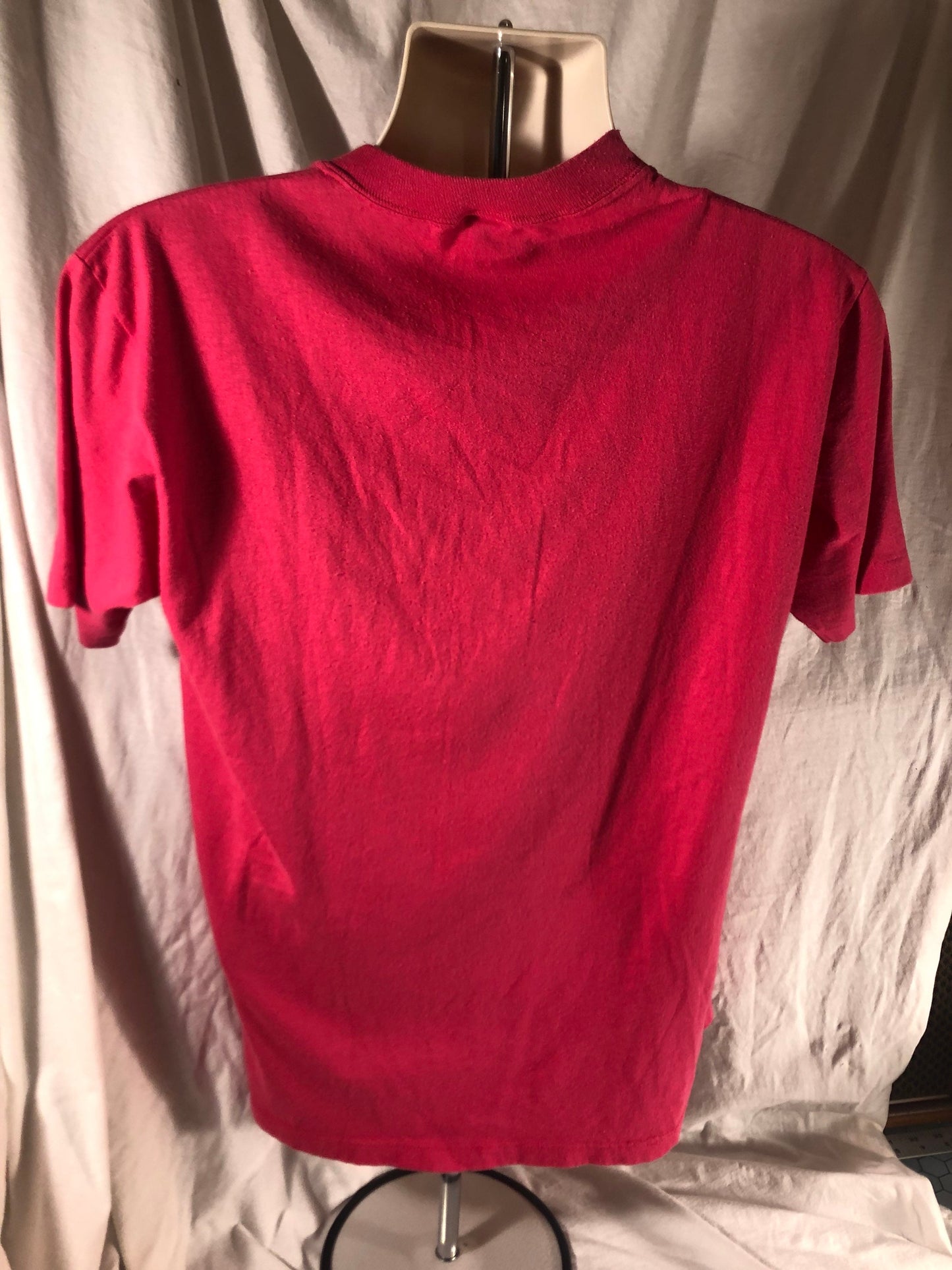Vintage 80s // Mickey Minnie Mouse Pink Velva Sheen Large T-shirt // 50/50 // USA // Single-stitch