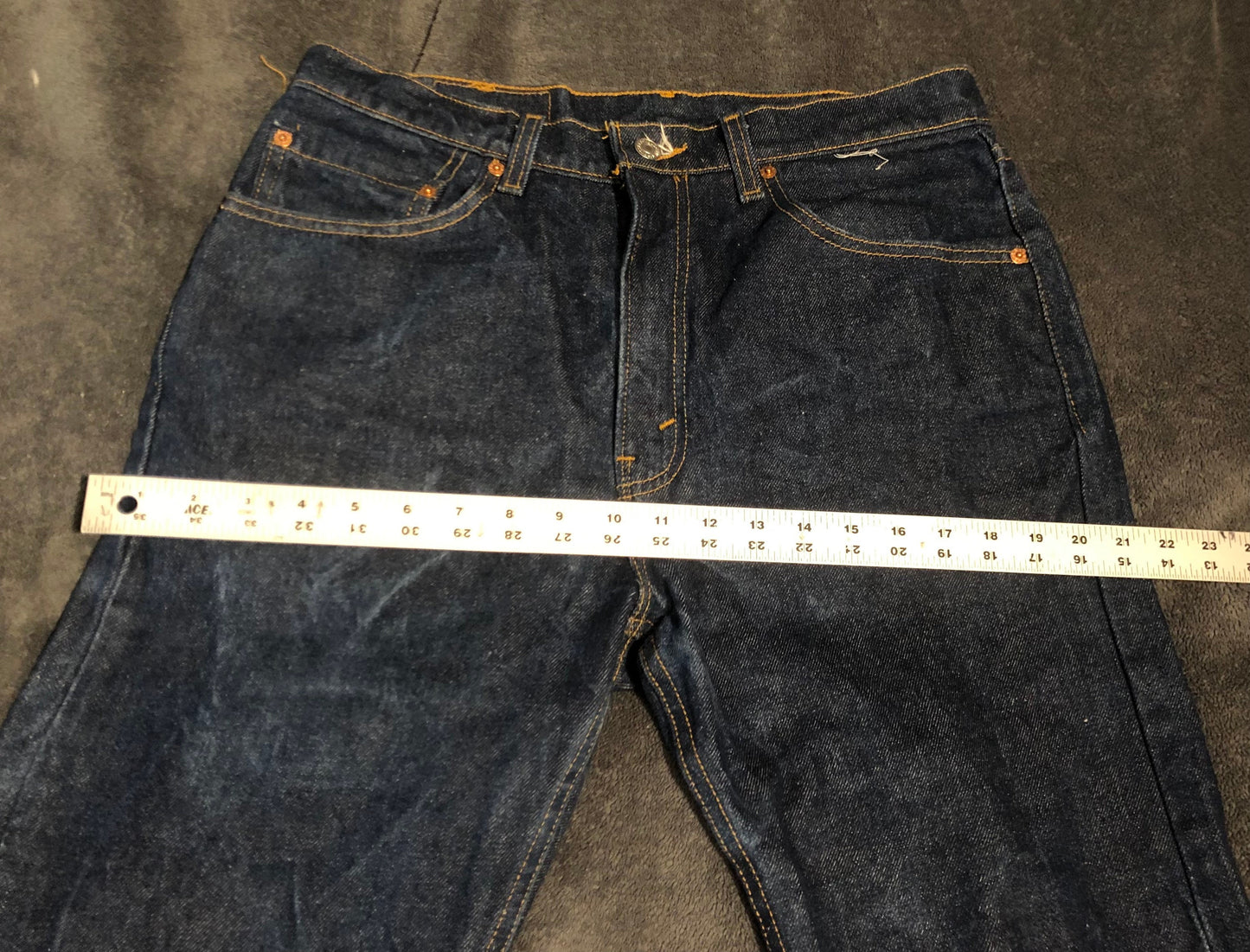 Vintage 505 Levi's 33x30 Blue Jeans Dark Zip 90s USA Regular Fit Straight Leg Silver Button Red Tag 1993