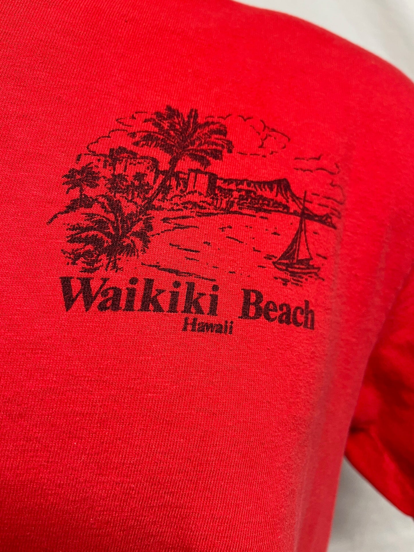 Vintage 90s Waikiki Beach Hawaii Large Red Hanes Beefy-T USA 100 Cotton Single-stitch T-shirt