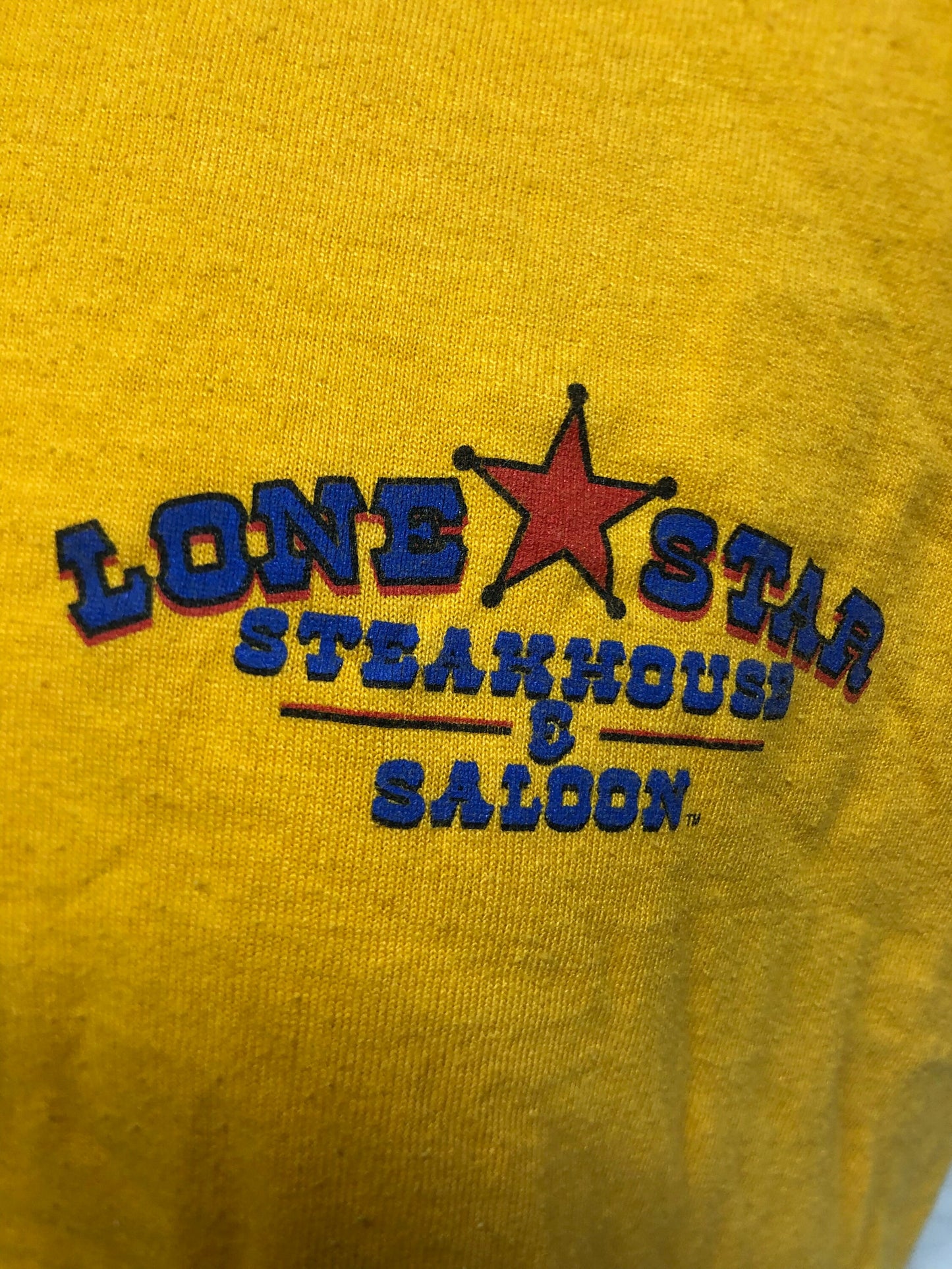 Vintage 90s Don't Mess With Texas Lone Star Steakhouse and Saloon Medium FOTL T-shirt Yellow