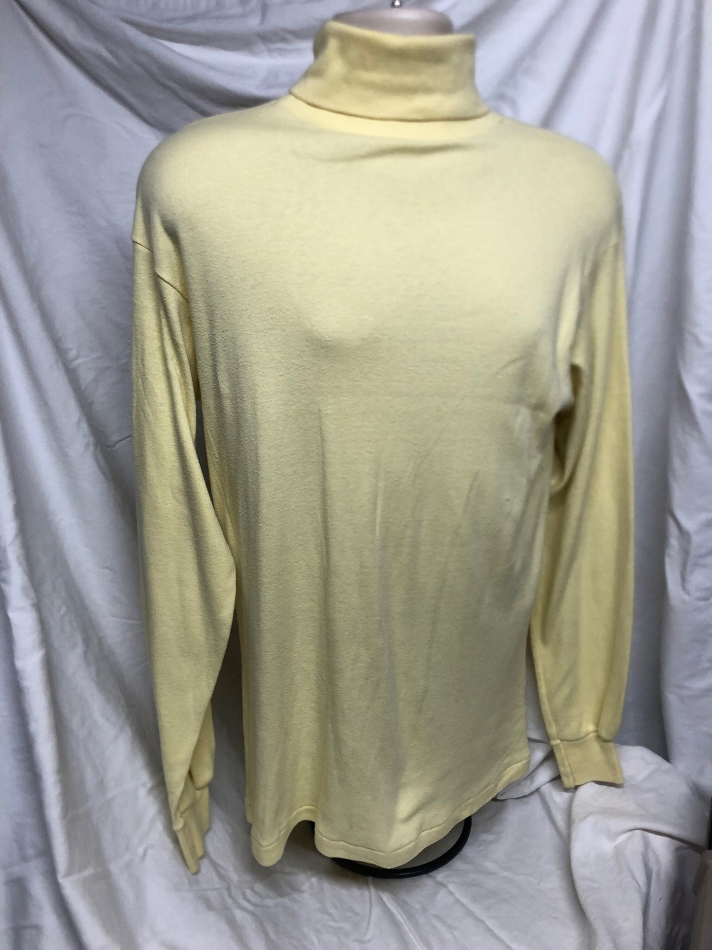 Vintage 70s Medallion Yellow Ski Turtleneck USA Long Sleeve 50/50