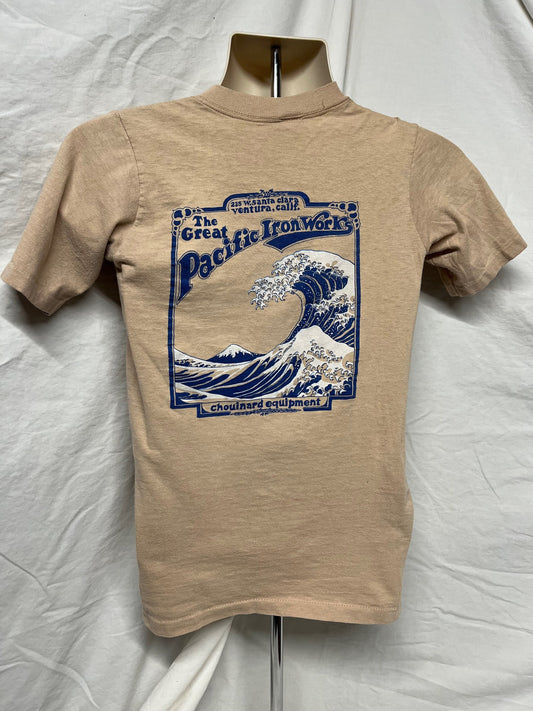 Vintage 70s Great Pacific Iron Works Ventura California Chouinard Equipment Stedman Hi Cru Beige Small Short Sleeve USA 100 Cotton T-shirt